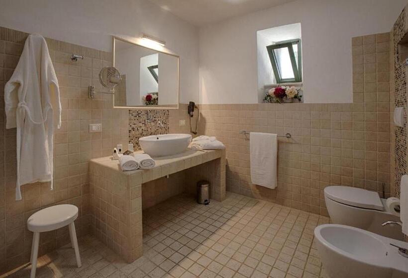 اتاق لوکس, Masseria Tenuta Specolizzi