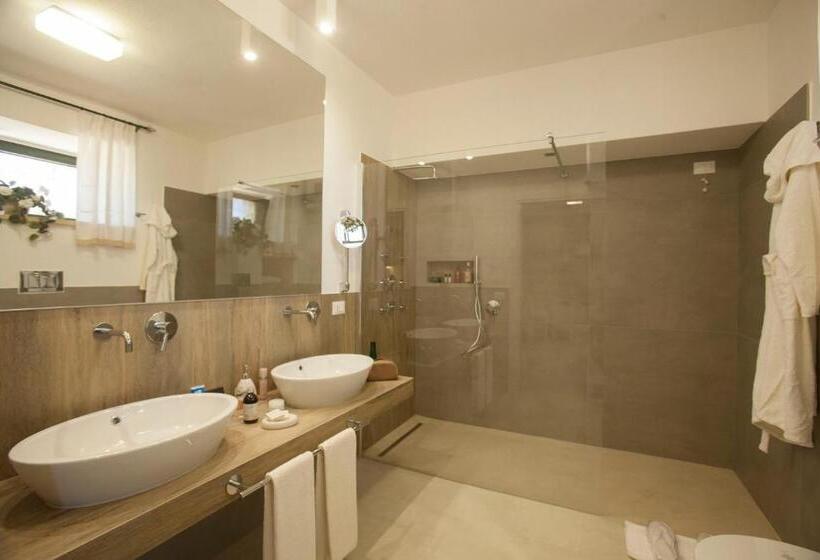 سوییت جونیور, Masseria Tenuta Specolizzi