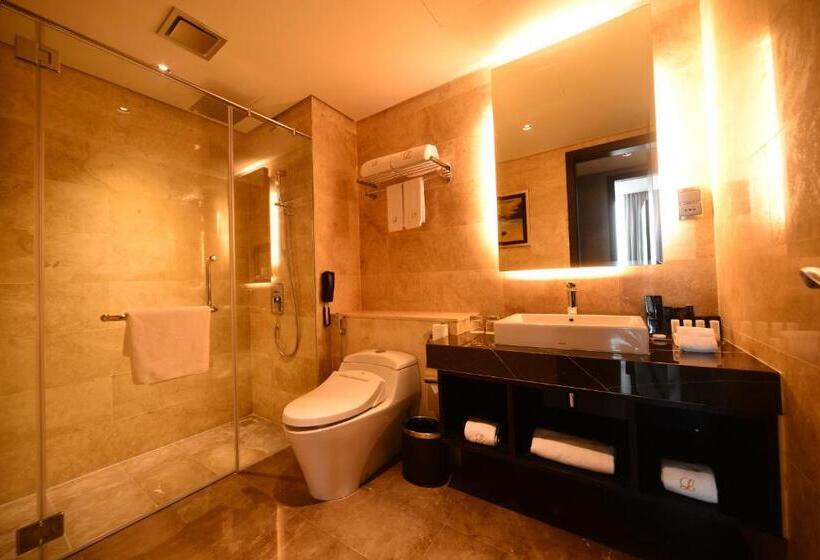 سوییت اجرایی, The Light Hotel Penang