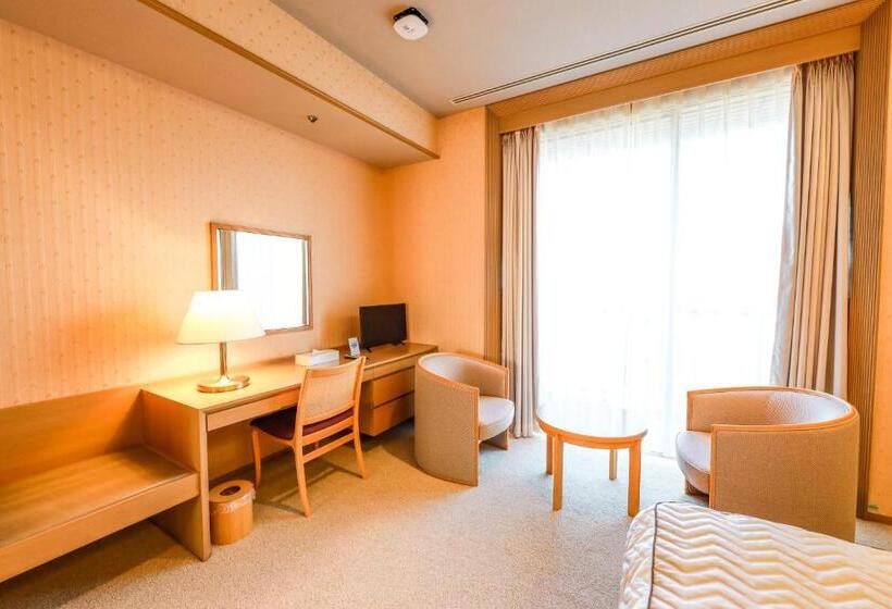 Номер Стандарт Трехместный, Chateraise Hotel Nirasaki No Mori