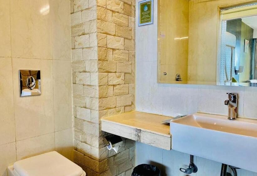 스탠다드 룸 킹사이즈 침대, Nature Mountain Valley View Resort    A Four Star Luxury Resort