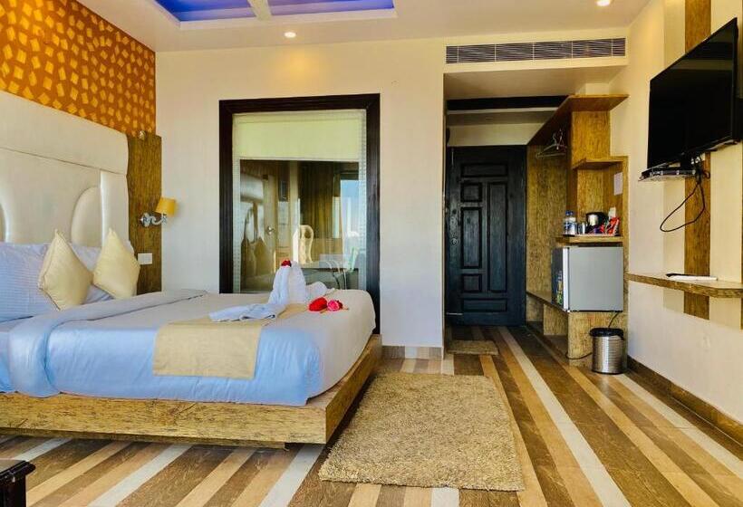 스탠다드 룸 킹사이즈 침대, Nature Mountain Valley View Resort    A Four Star Luxury Resort