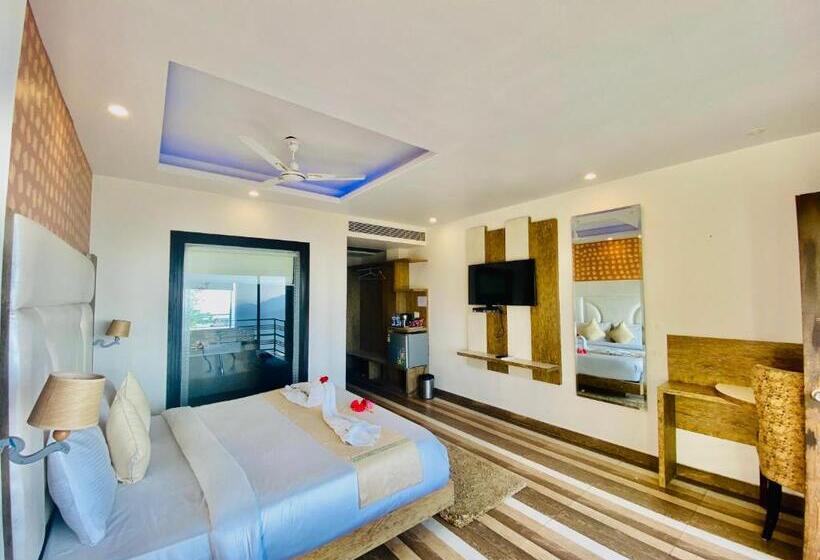 스탠다드 룸 킹사이즈 침대, Nature Mountain Valley View Resort    A Four Star Luxury Resort
