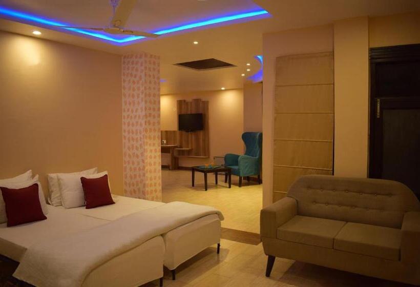 패밀리 스위트, Nature Mountain Valley View Resort    A Four Star Luxury Resort