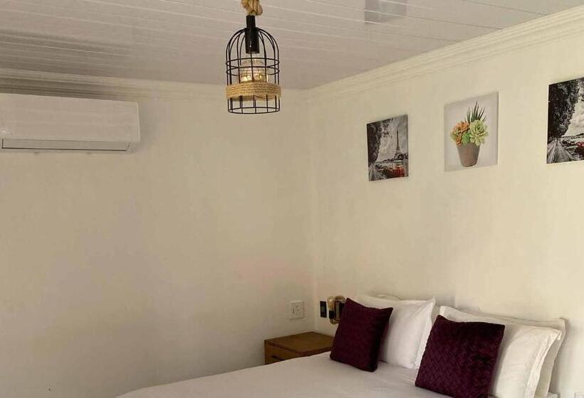 Номер Стандарт, Lodge At Nyala
