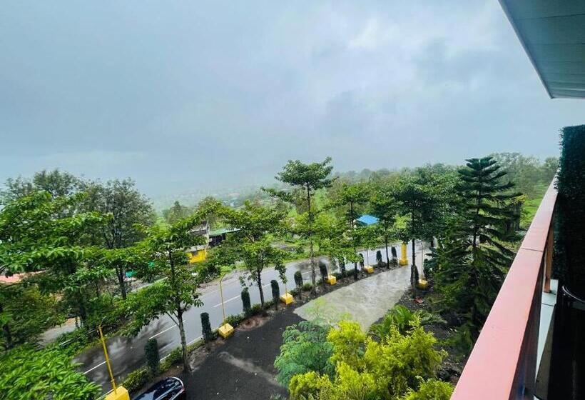 Люкс с Балконом, Natural Resort Panhala