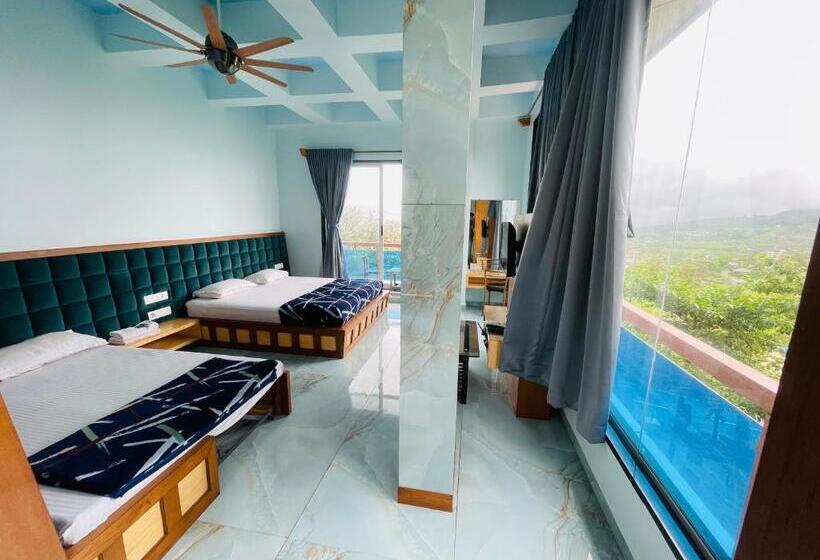 Люкс с Балконом, Natural Resort Panhala