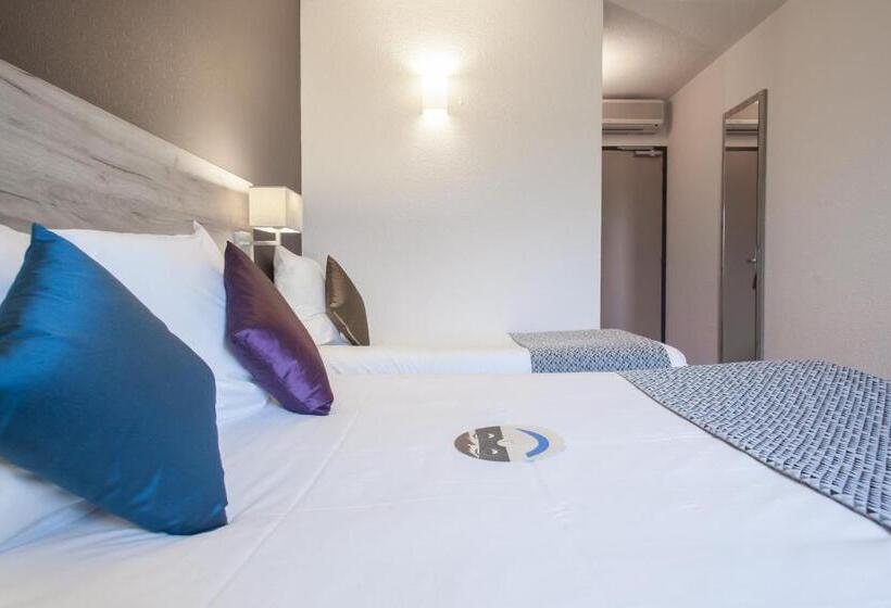 Номер Стандарт Трехместный, Brit Hotel Saumur