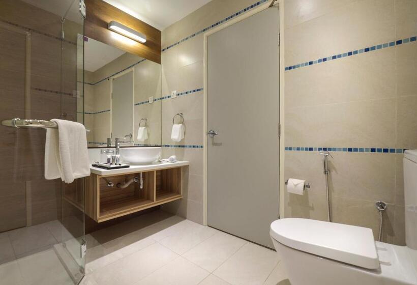 Люкс, Mercure Kota Kinabalu City Centre