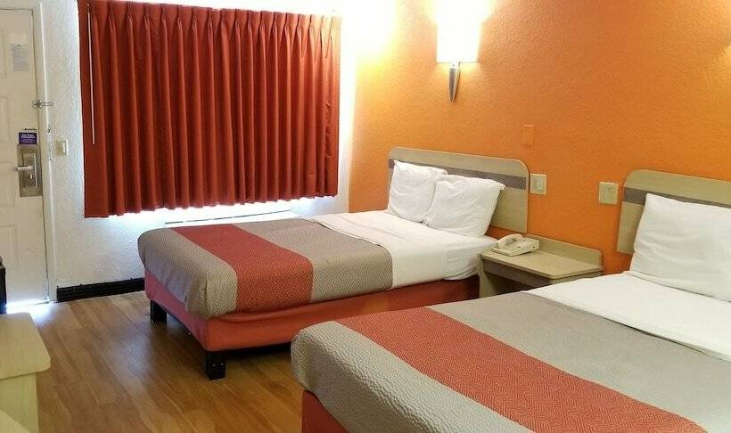 스탠다드 룸 더블 침대 2개, Fairbridge Inn Express London