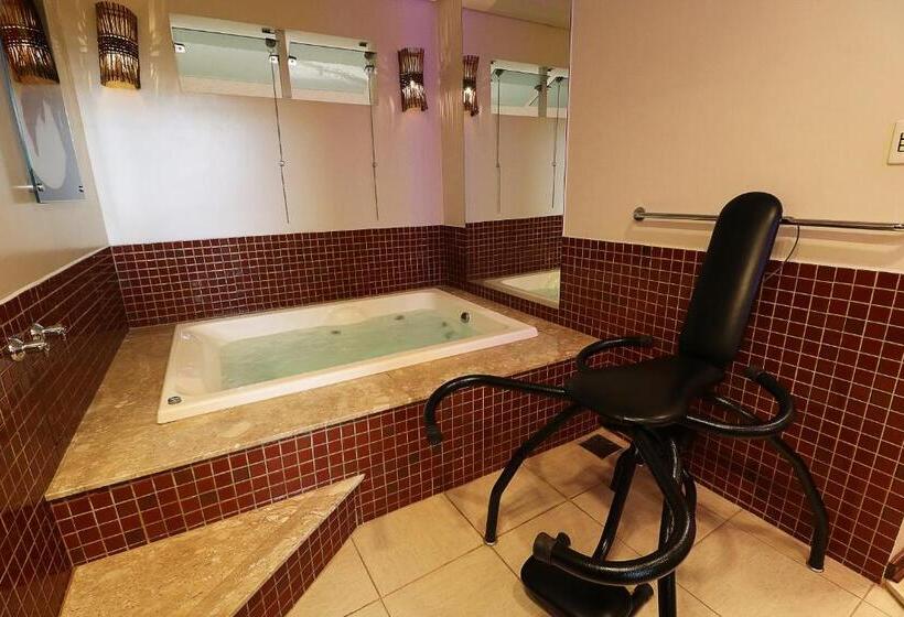 디럭스 스위트, Liberty Motel