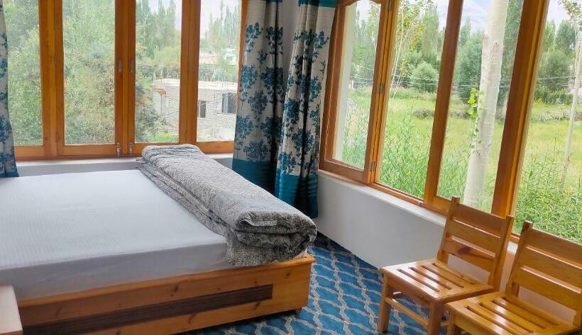 Семейный Номер, Otsal Guest House Nubra