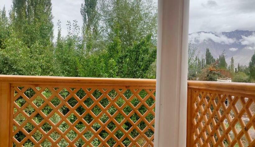 家庭间, Otsal Guest House Nubra