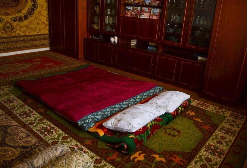 Economy Triple Room, Guesthouse Bermet