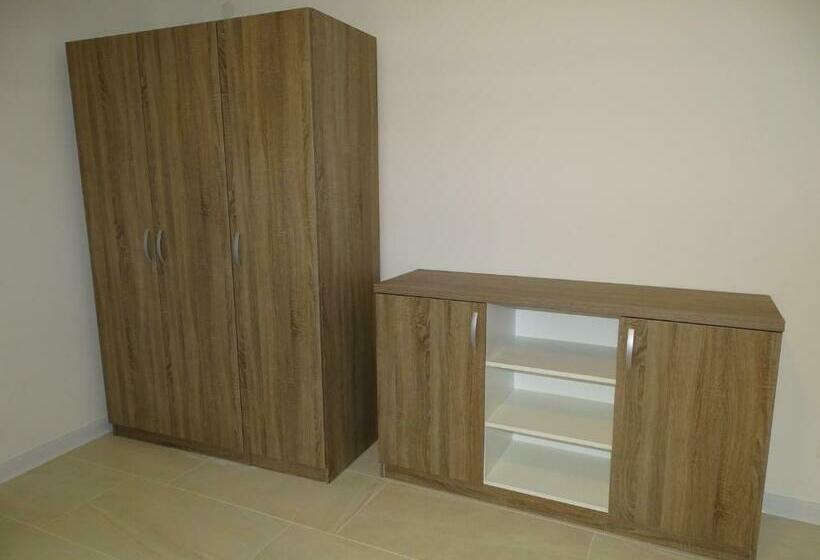 3-Bett-Standardzimmer, Motel Luxor