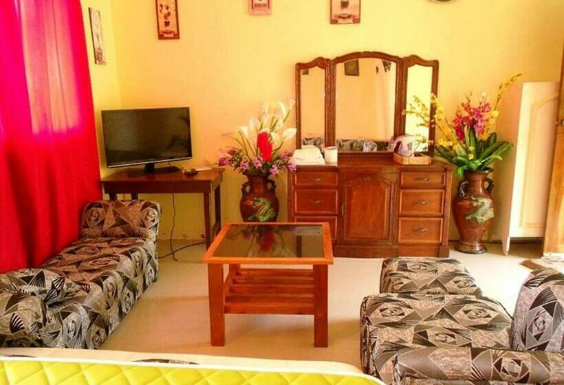 اتاق لوکس با چشم‌انداز دریا, Whitesands Beach Resort