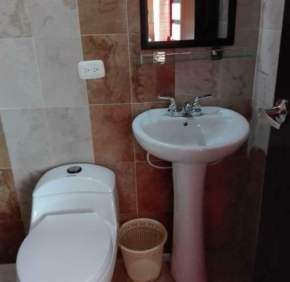 اتاق خانوادگی, San Agustín Wayrana