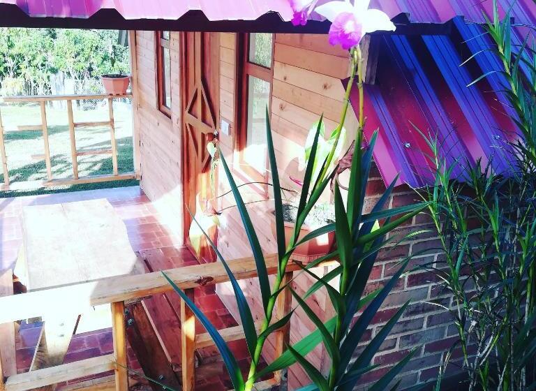 اتاق خانوادگی با چشمانداز باغ, San Agustín Wayrana