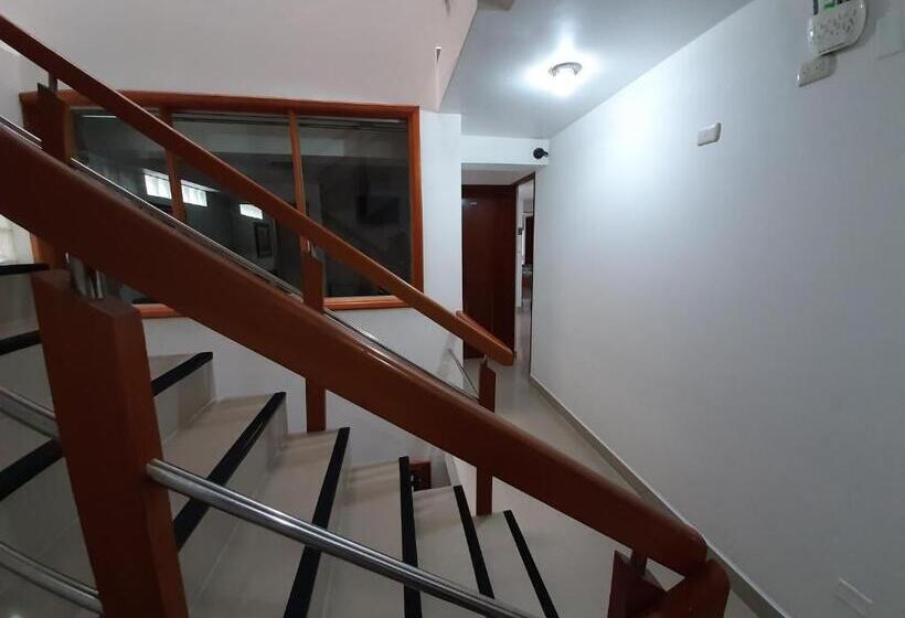 Семейный Номер, Flower S House