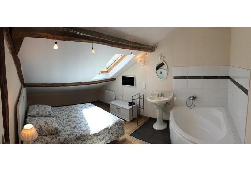 デラックスジュニアスイート, La Ferme Des Moulineaux