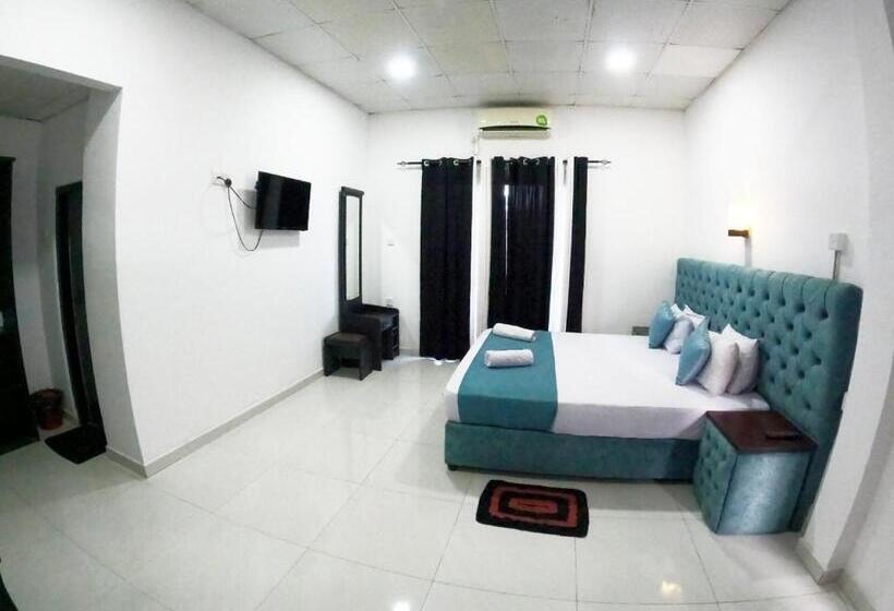 اتاق لوکس با بالکن, Seyara Holiday Resort