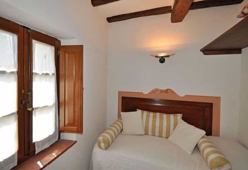 Villa 3 Quartos, Villa Calcinaio