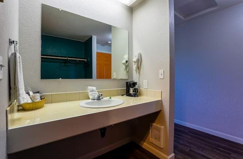 Номер Стандарт Вид на Реку, Coast River Inn