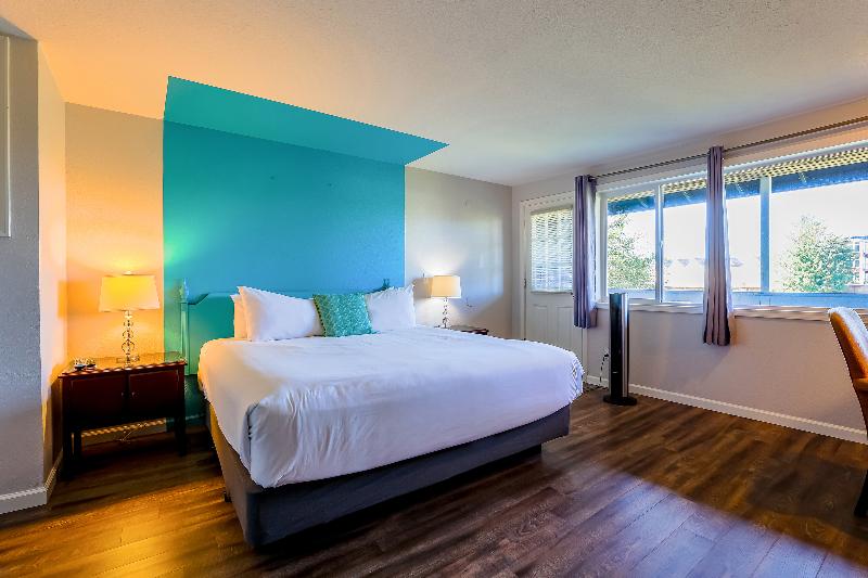 Номер Стандарт Вид на Реку, Coast River Inn
