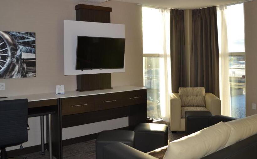 스위트, Holiday Inn Express & Suites Cold Lake, An Ihg