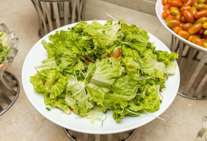 اتاق لوکس با چشم‌انداز شهر, Paris Hotel & Apartment Nha Trang