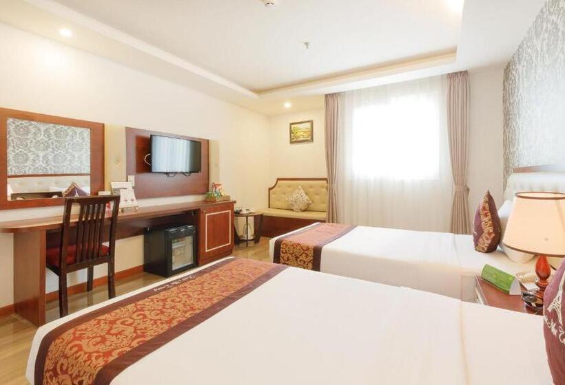 اتاق لوکس با چشم‌انداز دریا, Paris Hotel & Apartment Nha Trang