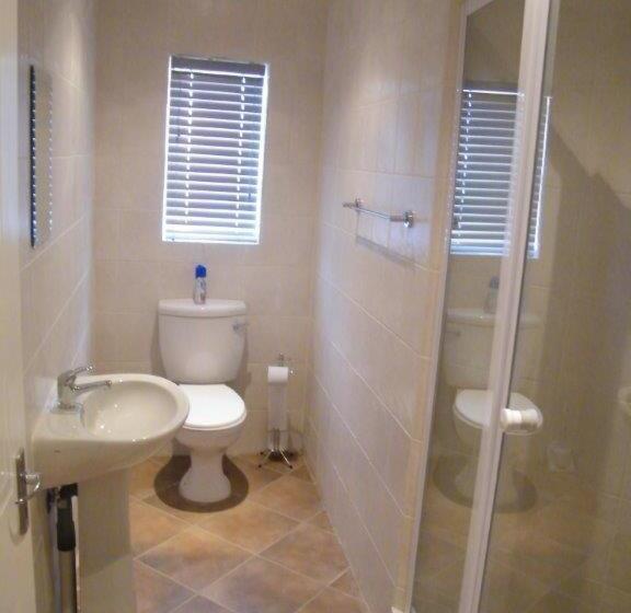חדר סטנדרט לשלושה, Airport Lodge Guest House