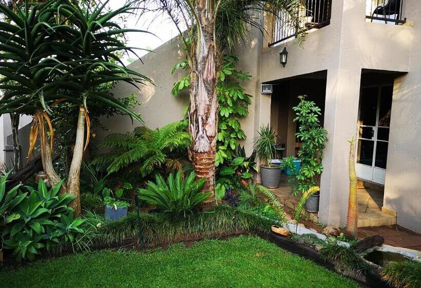 דירת שלושה חדרים, Airport Lodge Guest House