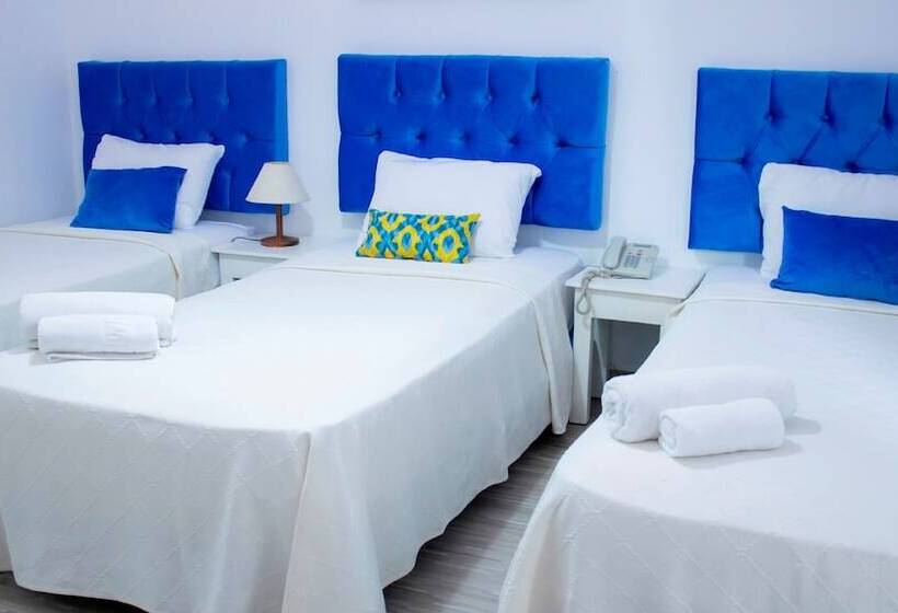 Quarto Triplo Estandar, Capriccio Mare y Restaurante