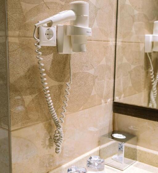 اتاق استاندارد, Holiday Inn Aktau, An Ihg