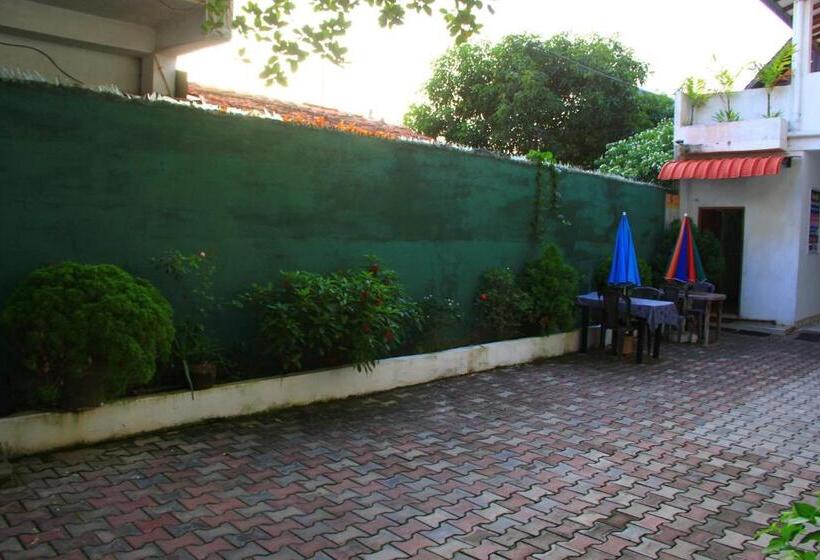 Четырехместный Номер Стандарт, Shanith Guesthouse Negombo