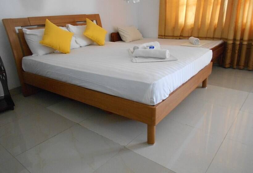 Четырехместный Номер Стандарт, Shanith Guesthouse Negombo