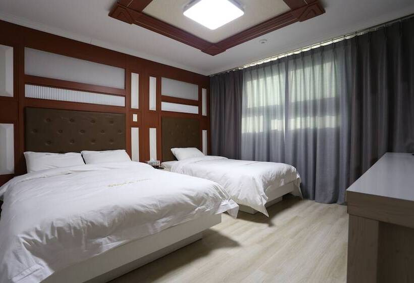 Quarto Estandar, Paradaise Motel