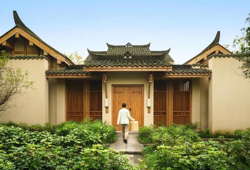 Вилла 2 Спальни, Six Senses Qing Cheng Mountain
