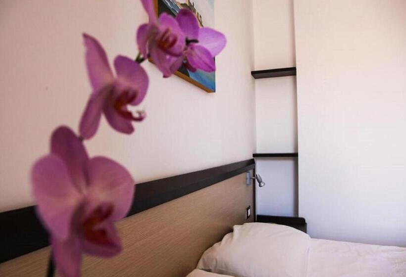 Quarto Superior, Albergo Perseo