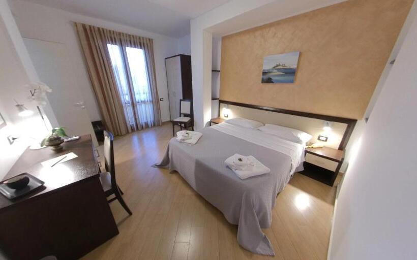 Quarto Superior, Albergo Perseo