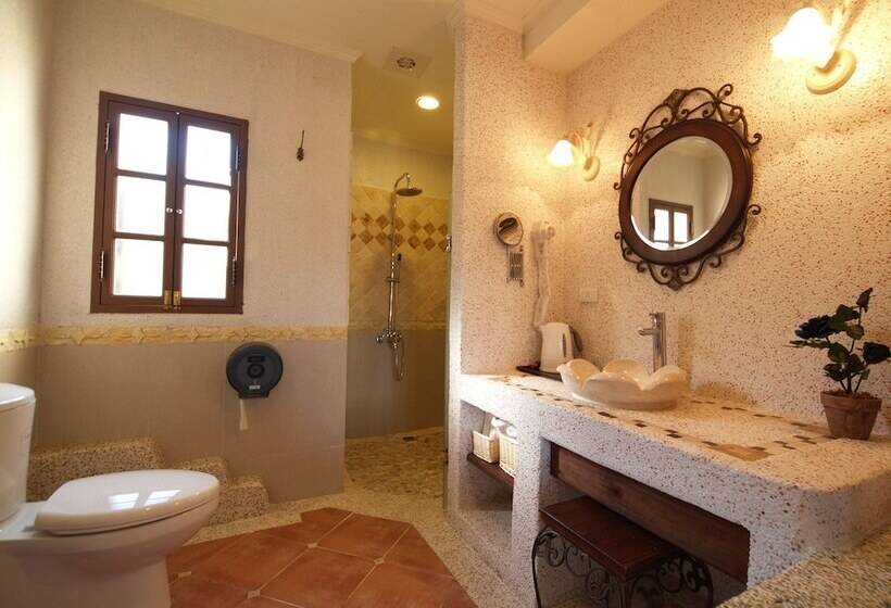 اتاق لوکس چهار تخته, Ken Ting Tuscany Resort