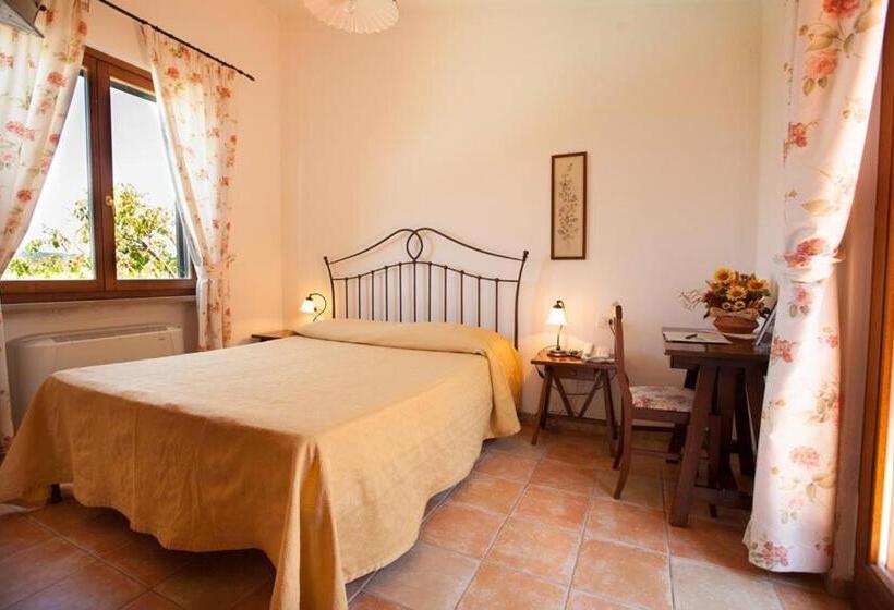 Апартаменты 1 Спальня Вид на Сад, Agriturismo La Vecchia Fattoria