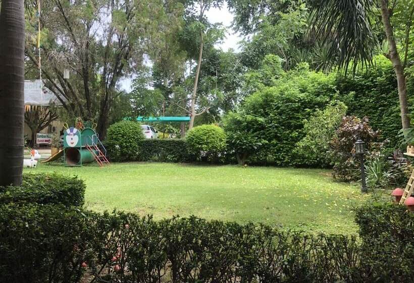 غرفة قياسية, Bamboo House Resort