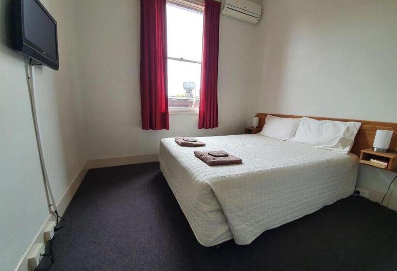 Номер Стандарт Трехместный, Empire Hotel Goulburn