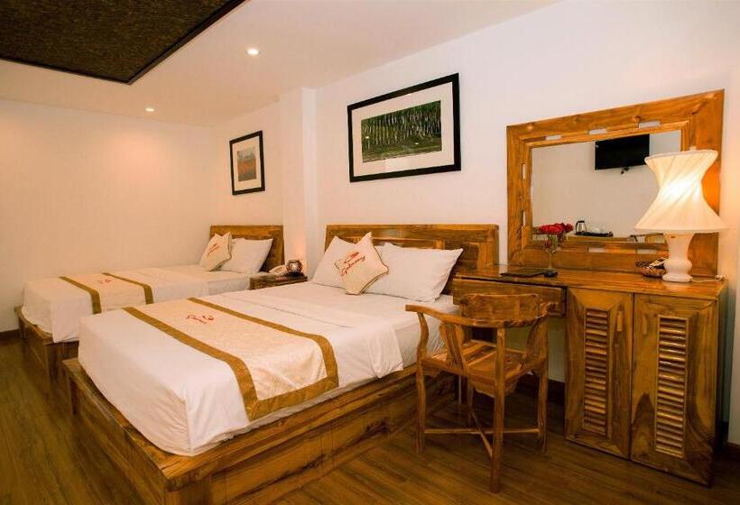 استودیوی استاندارد, Rex Hotel & Apartment