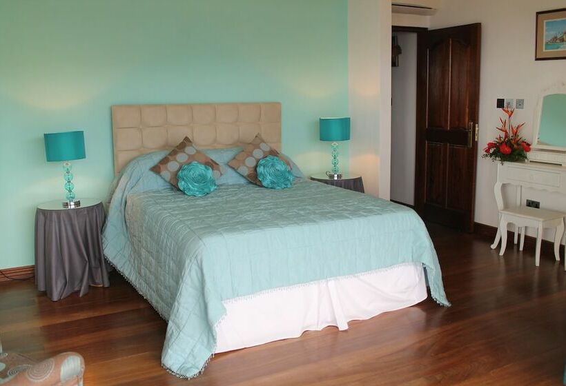 سوئیت دلوکس 2 خوابه, Petit Amour Villa