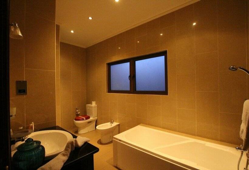 سوئیت دلوکس 2 خوابه, Petit Amour Villa