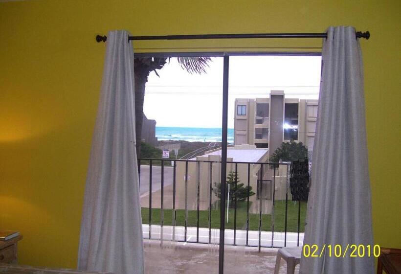Апартаменты 2 Спальни Вид на Море, Beachview