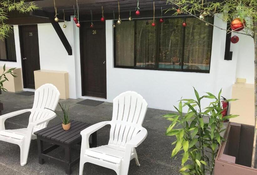 プールの見えるエクゼクティブルーム, Domicilio Lorenzo